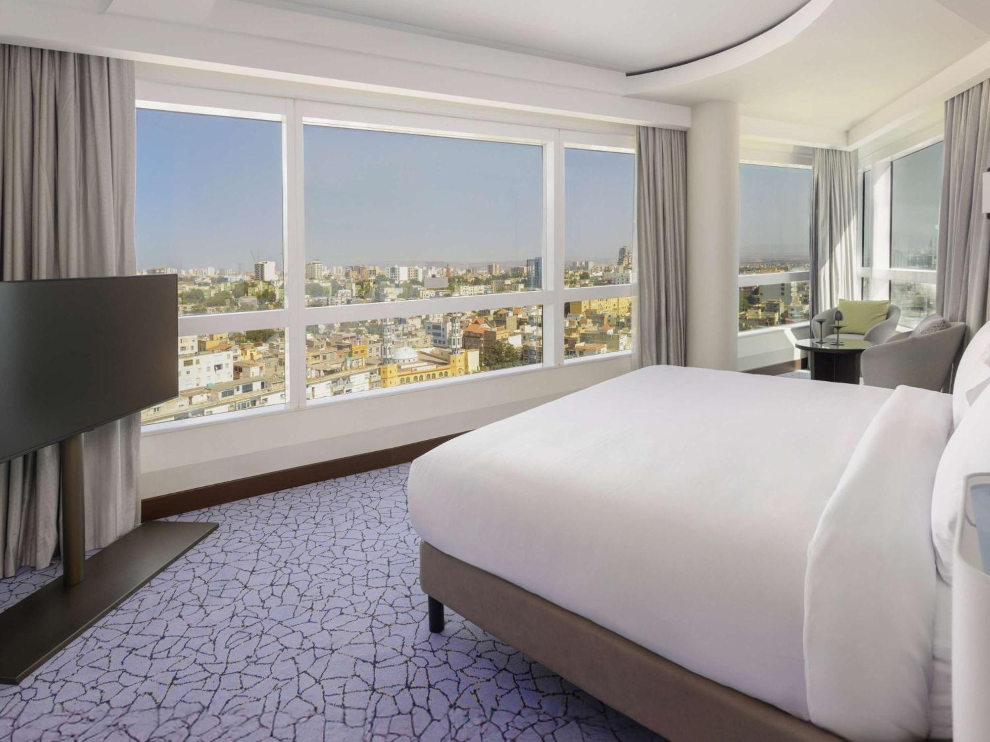 Hotel Oran Bay Managed By Accor Екстериор снимка