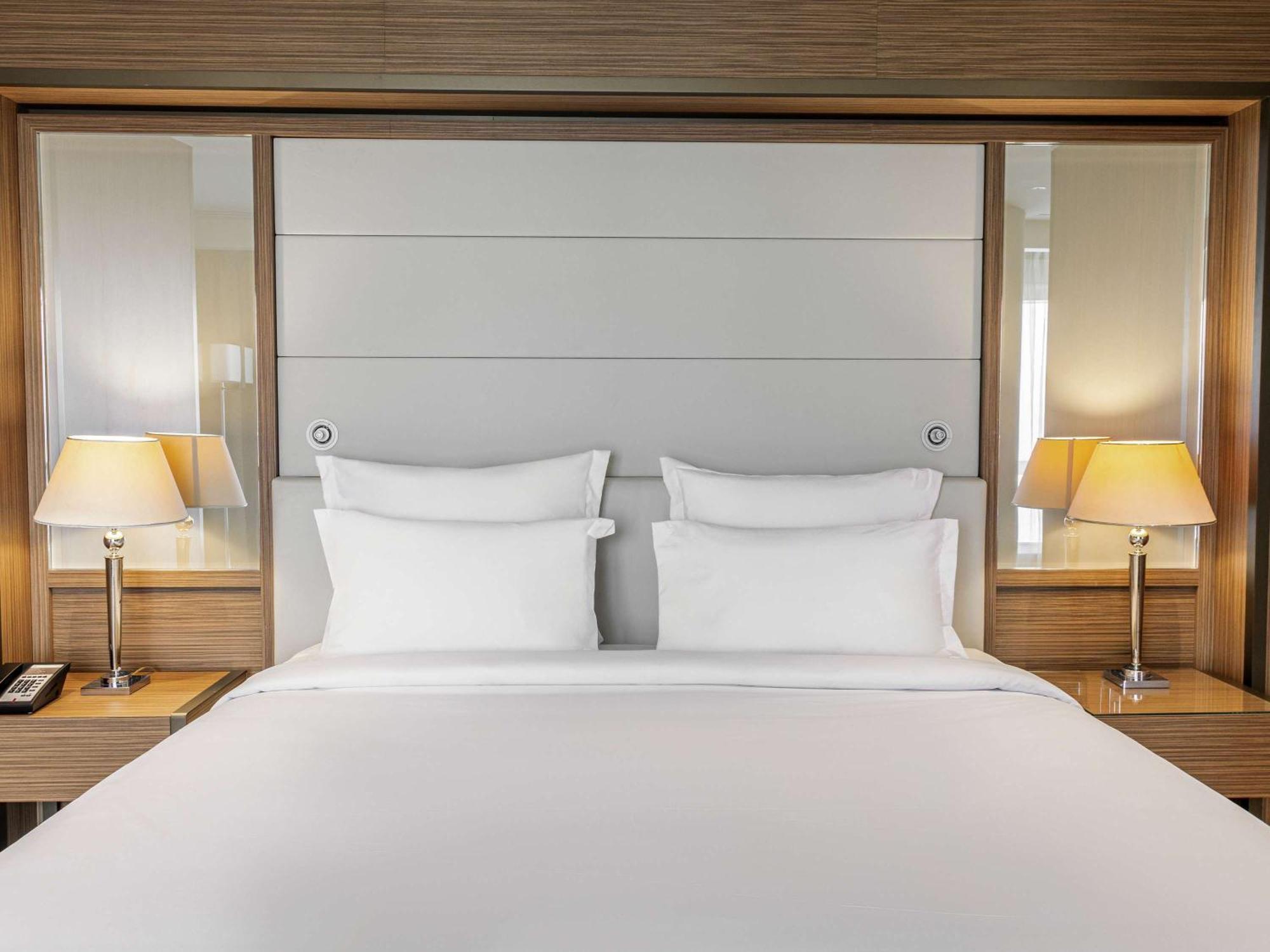 Hotel Oran Bay Managed By Accor Екстериор снимка